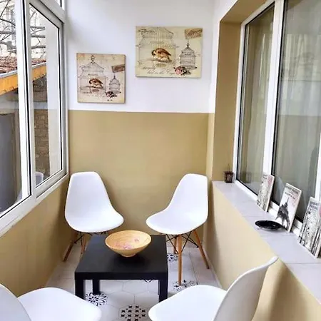 Cozy Luxury Central